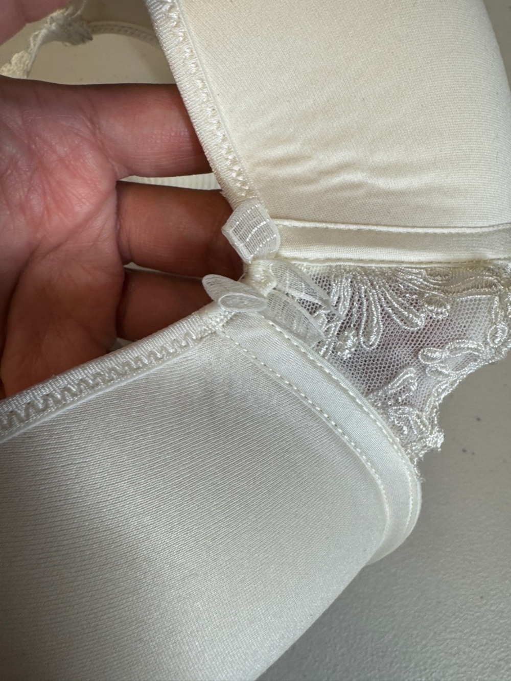 Chantelle White Lace Bra Molded Cups Underwire Full Coverage Feminine - Picture 14 of 16